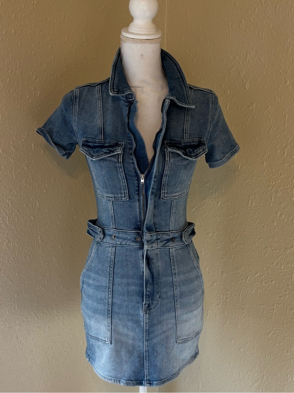 Good American Dark Blue Denim Short-Sleeve Zip Dress - Picture 2 of 11